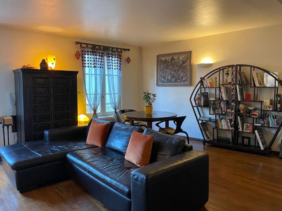 Appartement Sur Le Parvis De La Cathedrale Senlis  Bagian luar foto