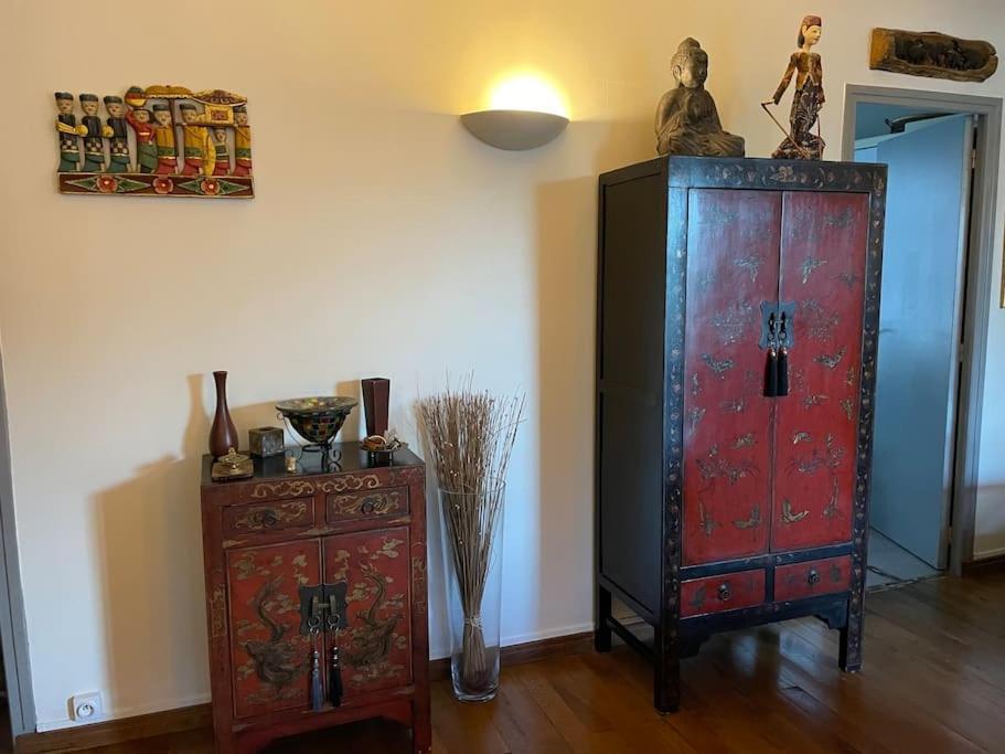Appartement Sur Le Parvis De La Cathedrale Senlis  Bagian luar foto